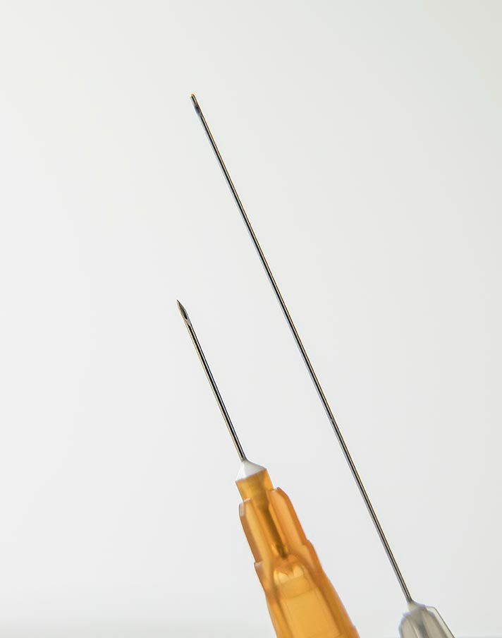 needle vs microcannula for facial injections